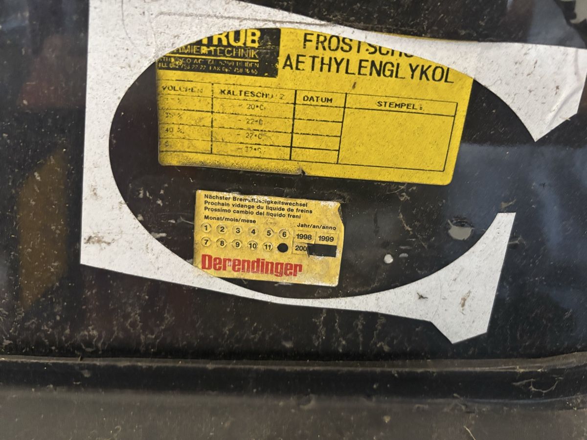 VW Tutti pezzi di ricambio auto: Golf 2 haube – Usato da unterägeri venduto da Nelo.92 2