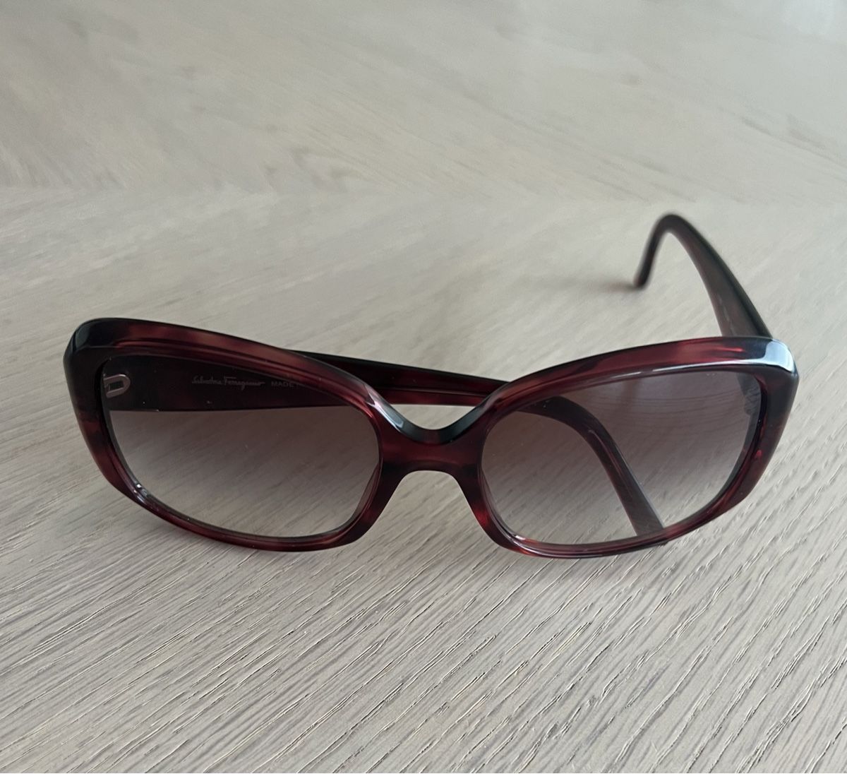Salvatore Ferragamo Brillen & Gläser: SALVATORE FERRAGAMO Sonnenbrille – Neu (gemäss Beschreibung) aus Degersheim von Starkigel 1