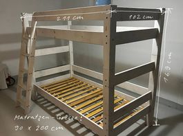 Robustes Kinder-Etagenbett in weiss lasiertem Massivholz