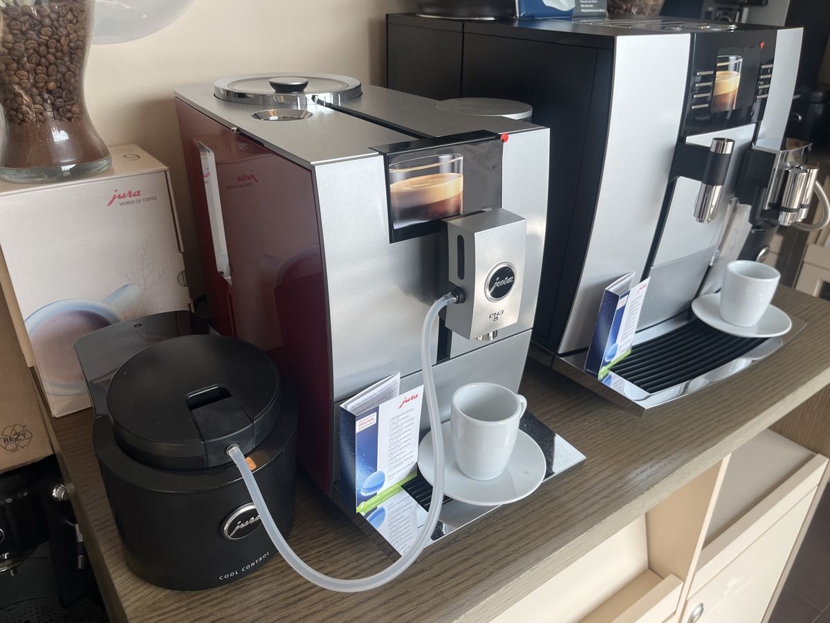 Jura Macchine per caffè & Macchine per espresso: Jura ENA8 ab Service mit Garantie – Usato da Root venduto da EH.Kaffeemaschinen 1