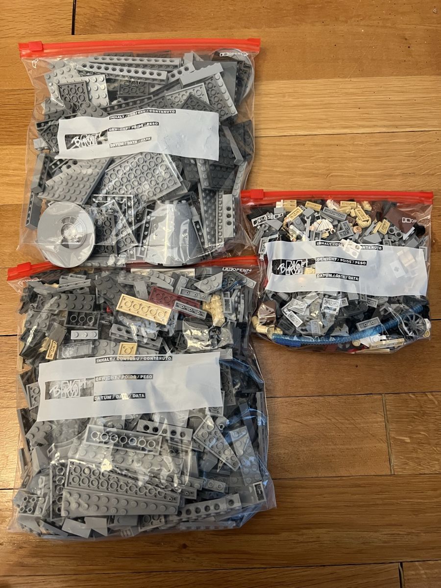 Lego Jeux de construction: Lego Star Wars 7965 Millenium Falcon – D'occasion à Uitikon Waldegg par le_on88 2