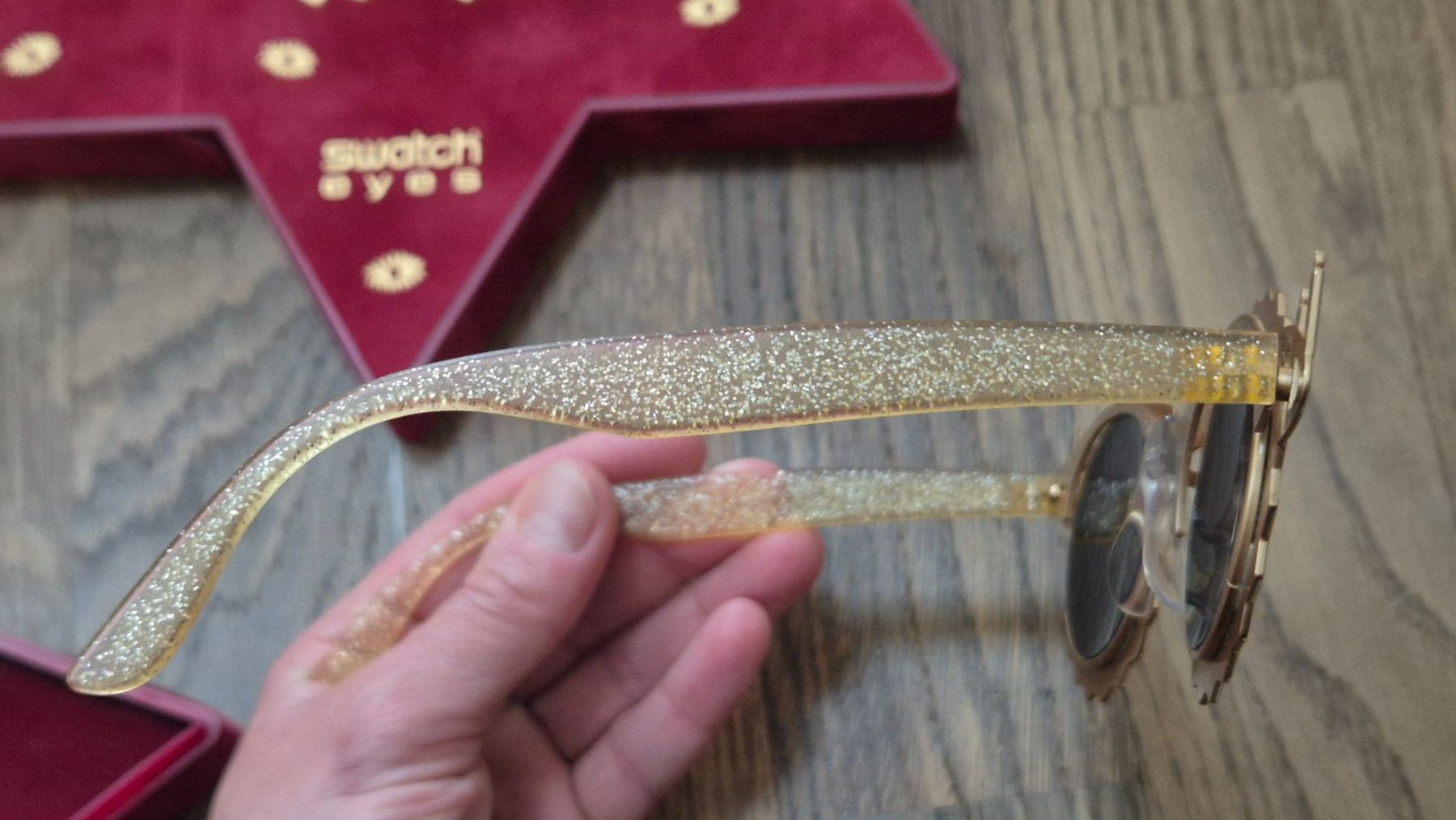 Occhiali & Lenti: Limited edition Swatch "Fire Eyes" sunglasses – Usato da Zürich venduto da monadiederich 4