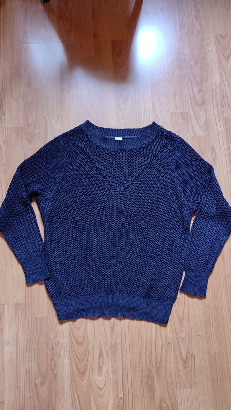 Zebra Pullover & Sweatshirts: Pullover Zebra Basic blau Gr. M & Tally Weijl weiss Gr. S – Gebraucht aus Brüttisellen von nic_xm7s