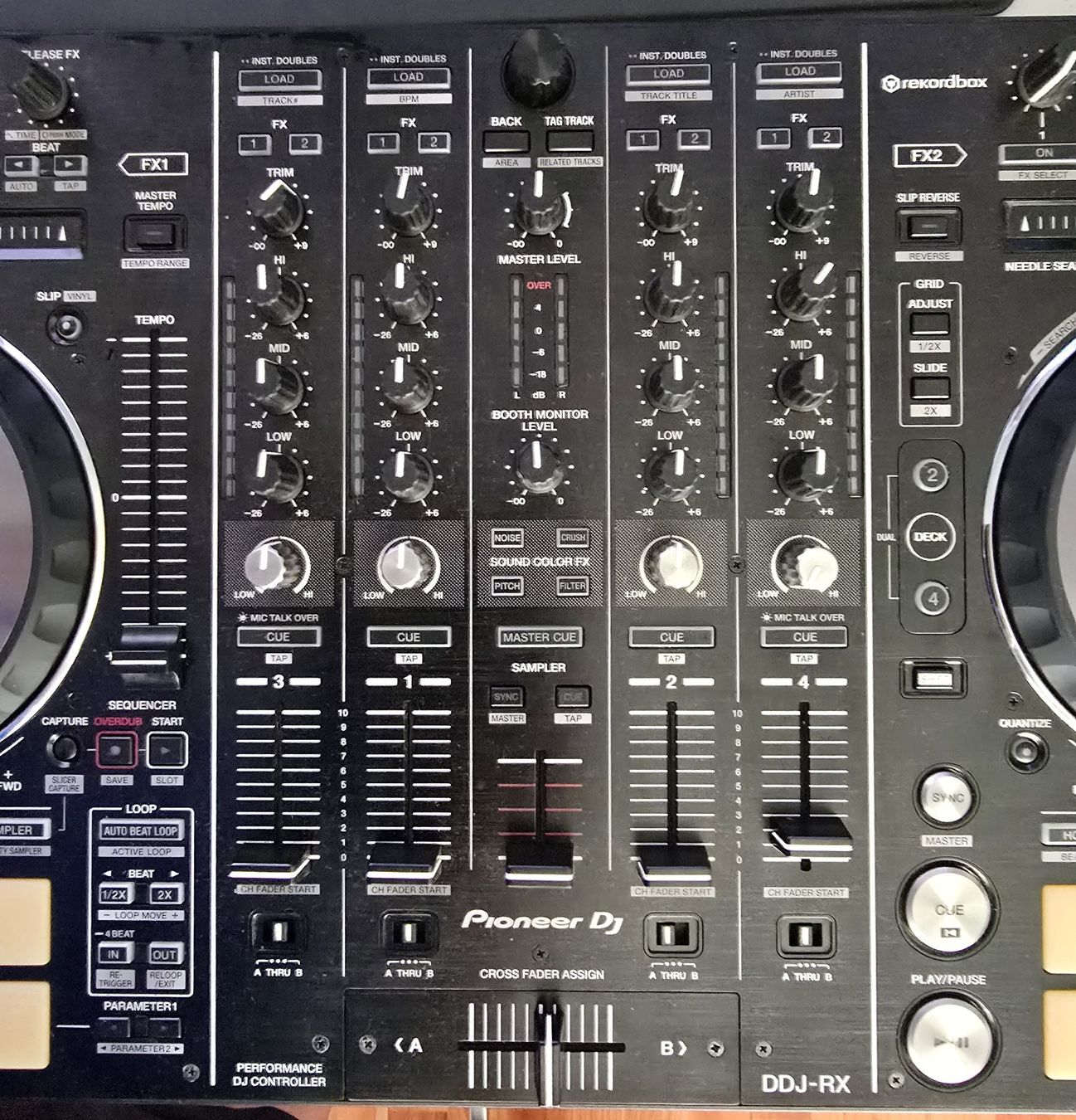 Pioneer Platines de mixage: DJ Controller Pioneer DDJ-RX – Défectueux à Aeschau par Pomme0 2