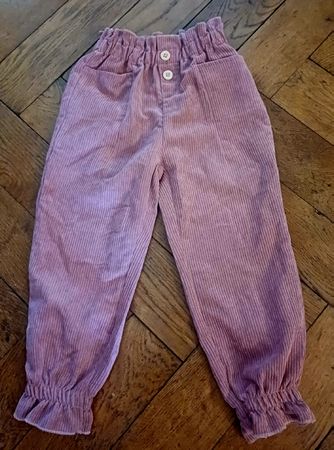 Hose Grösse 122/128