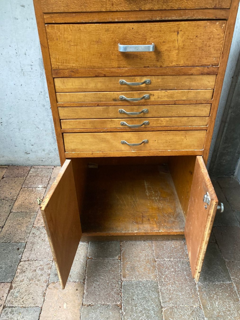 Armadi: Uhrmacher Möbel vintage – Usato da Schönenwerd venduto da Comtoise 4