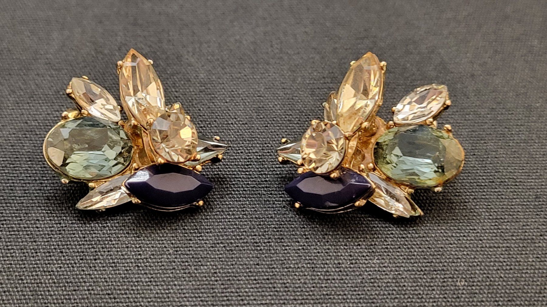 Ohrringe & -stecker: Üppige Modeschmuck-Ohrstecker – Gebraucht aus Basel von spinne02 1