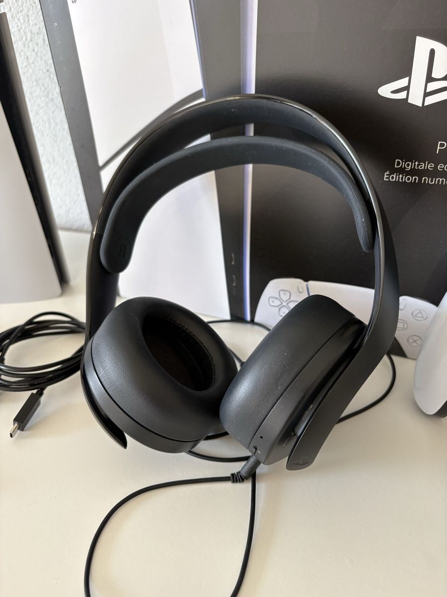 Sony Console: Sony PS5 Digital Edition + DualSense + PULSE 3D Headset – Nuovo (secondo la descrizione) da Thun venduto da kamenjasevicstjepan 4