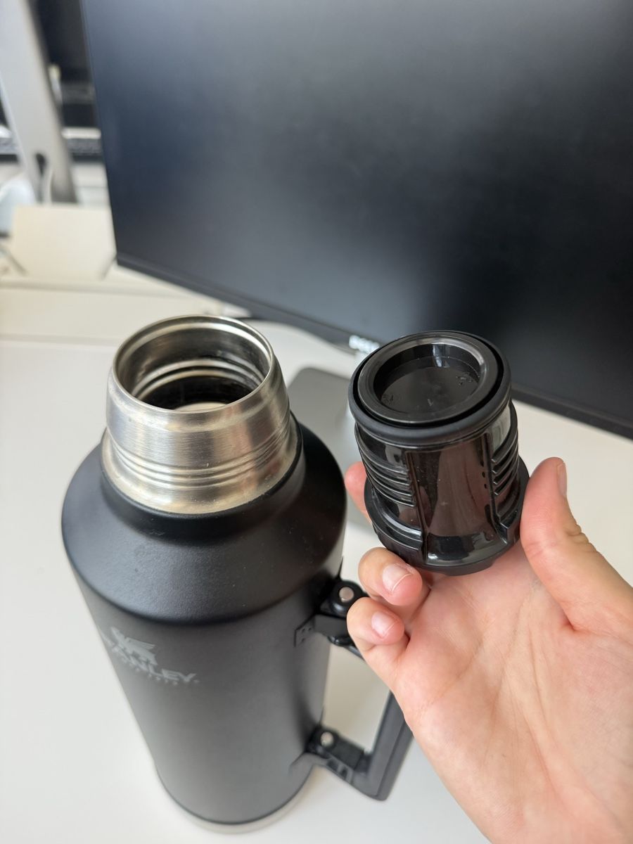 Stanley Gourdes & Thermos: Stanley Classic 2.3l Thermal Bottle – Neuf (Voir description) à Zürich par pet_6kjf 5