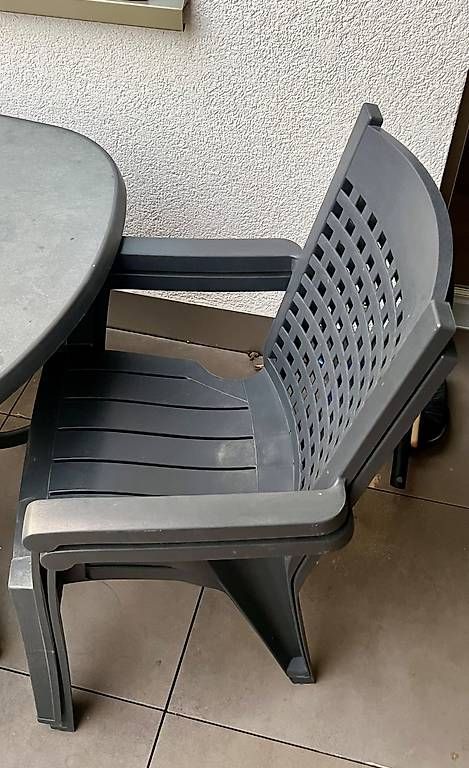 Tischset: Gartentisch mit 4 Stühlen  Kunststoff, gebraucht – Gebraucht aus Mels von Ralf-dp8t 1