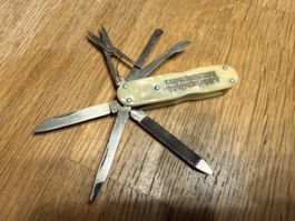 A. Heiniger Taschenmesser Ostermundigen Bern Messer