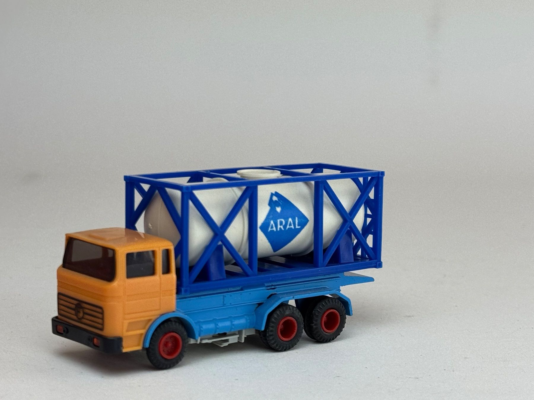 Faller Piste: HR- Faller AMS Container LKW Aral – Usato da Elm venduto da Wikmtz