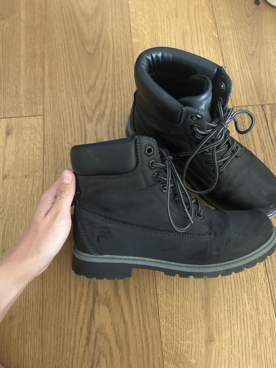 Fila Scarpe da donna: Winterstiefel FILA Gr.38 – Usato da Fraubrunnen venduto da alne777 1