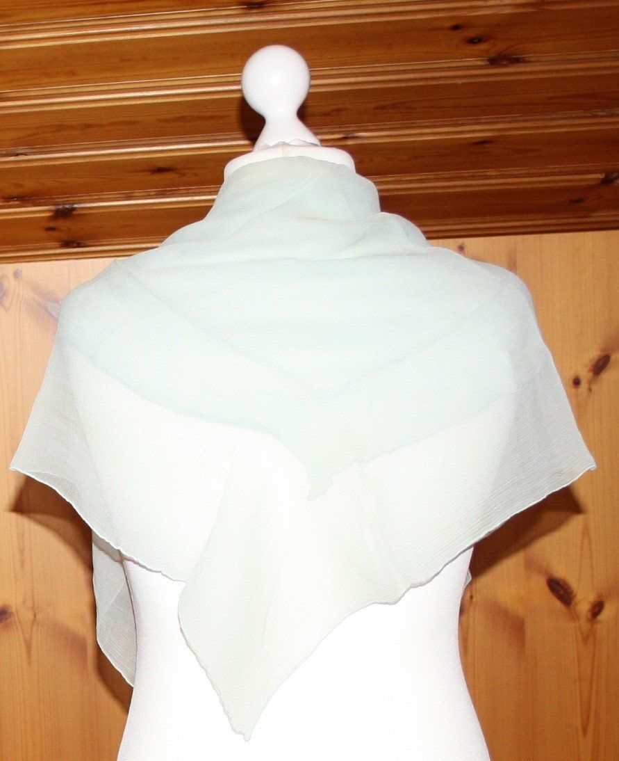 Foulards, Tücher & Schals: Foulard Schal hellgrün – Gebraucht aus Flüelen von Diversicum-Textil 1