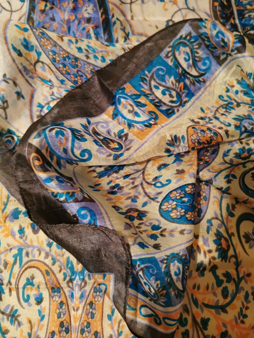 Foulards & écharpes: Damen Schal aus Seide – Neuf (Voir description) à Schlieren par vlalif 4