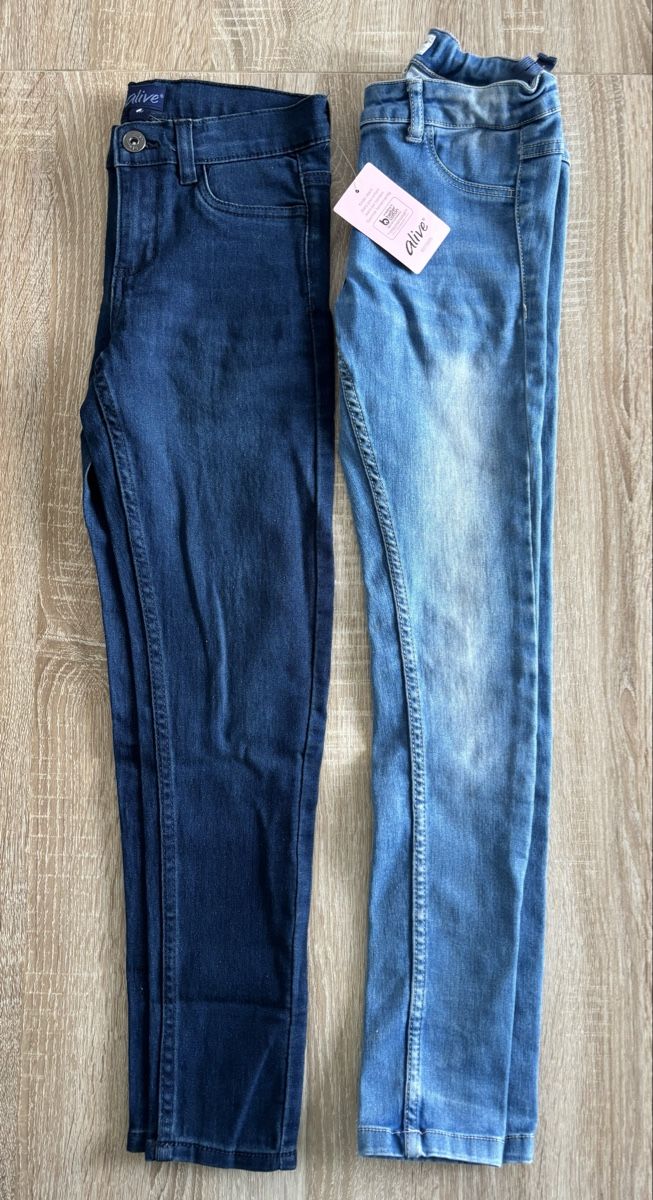 Pantaloni: 2 Jeans von Alive Gr 140 – Usato da Ebikon venduto da Regipe