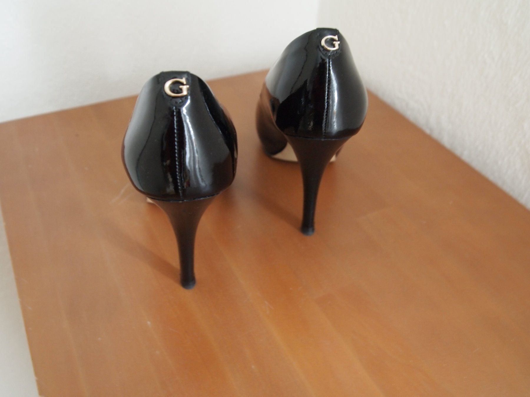 Guess Scarpe da donna: Guess Leder Pumps – Usato da Volketswil venduto da ald_2x9b 3