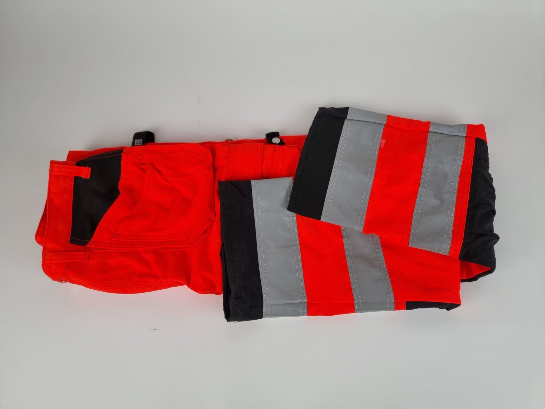 Pantalons: Kansas Arbeitshose Gr. 50 – D'occasion à Urtenen-Schönbühl par Restwert_Schoenbuehl 1