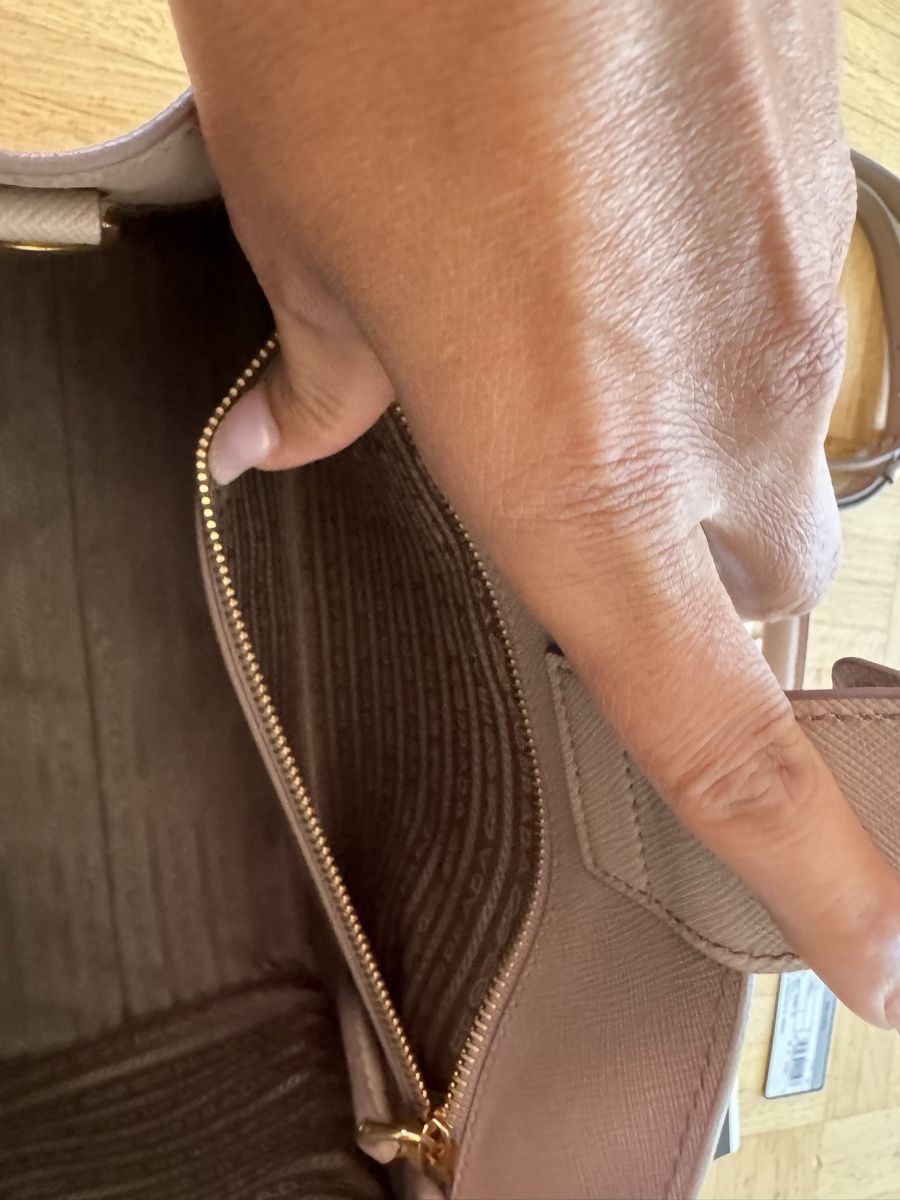 Prada Borse da donna: Prada Handtasche Saffiano Leder in altrosa – Nuovo (secondo la descrizione) da Zürich venduto da Kia78 6