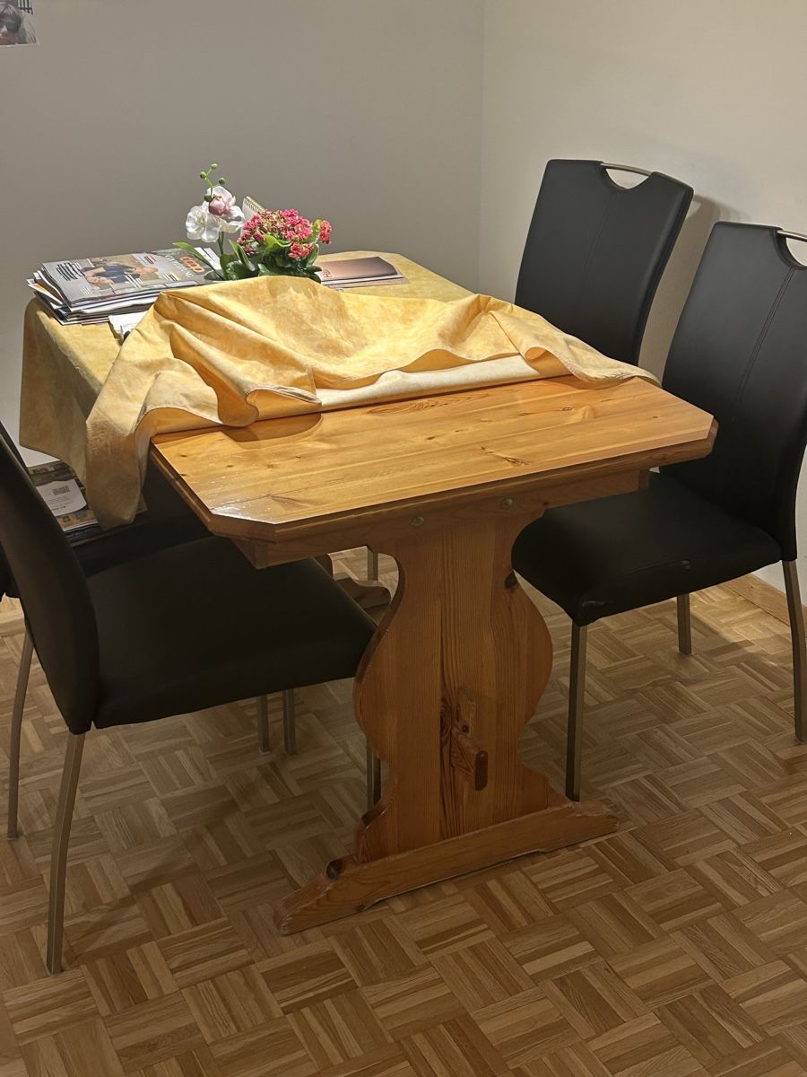 Tavoli: Holztisch – Usato da Altdorf UR venduto da yan_q8d8