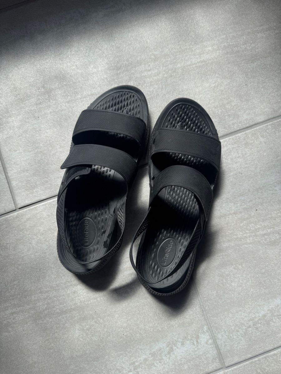 Crocs Scarpe da donna: Crocs Sandalen W9 – Usato da Schinznach Dorf venduto da meee_l