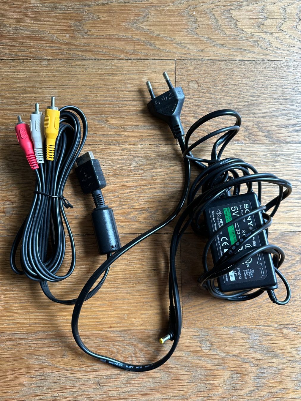 Sony Cavi: PSP Kabel – Usato da Luzern venduto da Johannas-flohmarkt 1