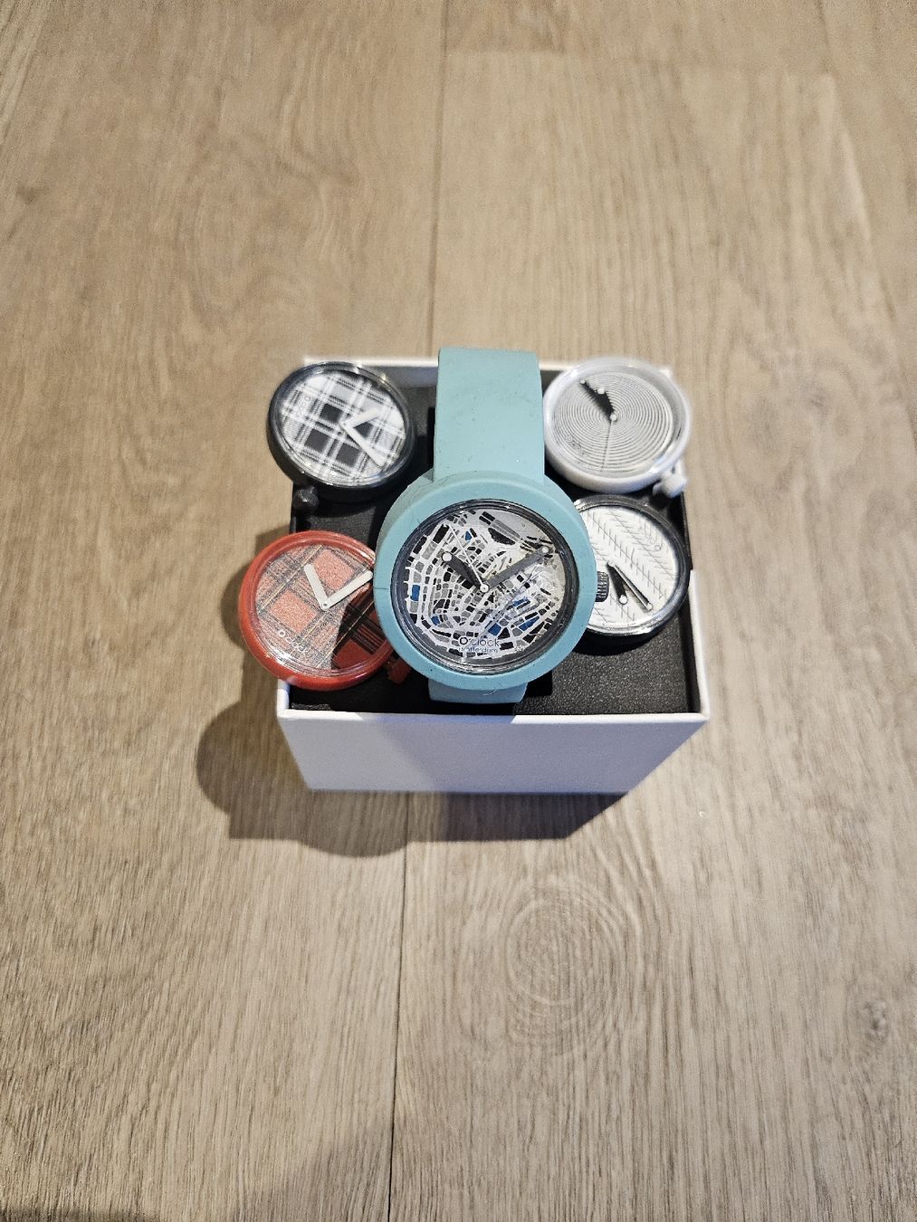 Orologi: Montre O Clock avec 7 cadrans interchangeables – Usato da Les Evouettes venduto da Studio-Design-29 3