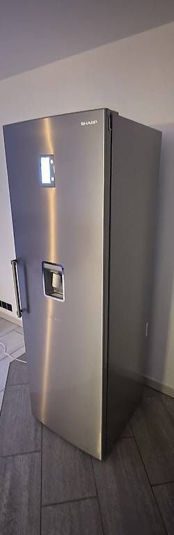Sharp Frigoriferi: Réfrigérateur Sharp inox grande capacité – Usato da Sierre venduto da MiguelAneia 2