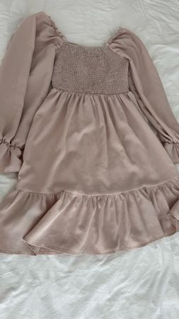 Kleid beige Langarm mit gesmoktem Oberteil guter Zustand