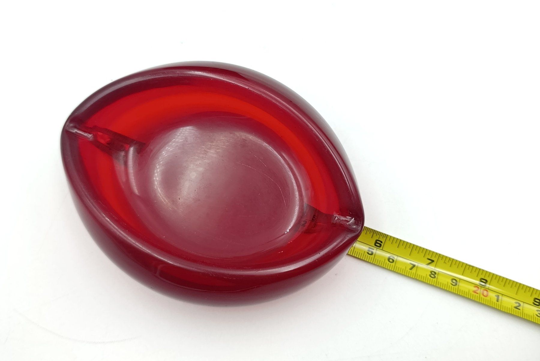 Aschenbecher: Vintage Aschenbecher rot Lippe – Gebraucht aus Wil SG von Donaldus 8