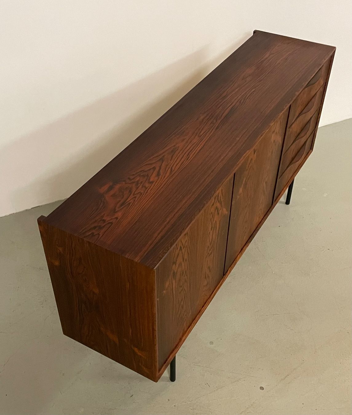 Cassettiere: Dänisches Palisander Sideboard Erling Torvits 1960s – Usato da Basel venduto da MidMod20C 6