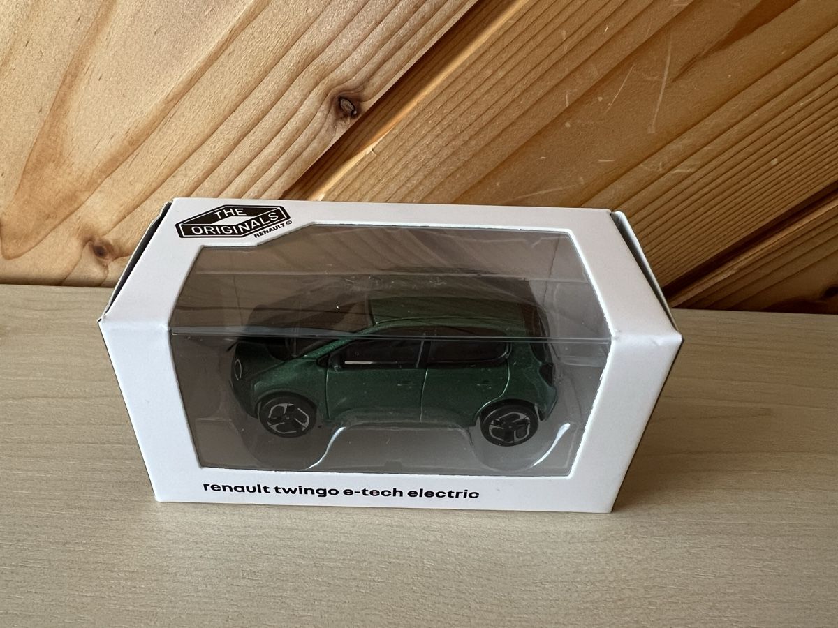 Renault Modellini d'auto: Modellauto Renault Twingo E-Tech Electric, Grün, OVP – Nuovo e nell'imballaggio originale da Bachenbülach venduto da Manolo007 1