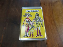 Boîte en métal pour les pâtes