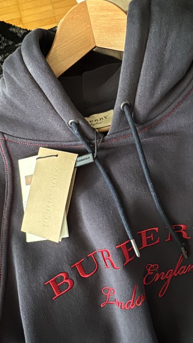 Burberry Pulls & Sweat-shirts: Burberry hoodie – Neuf avec emballage d'origine à Herisau par eli_27nh 1