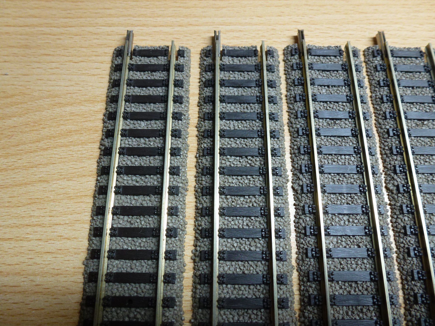 Fleischmann Modellini di ferrovie: Fleischmann H0 Profigleis 6x6101 – Usato da Hombrechtikon venduto da Se9 4