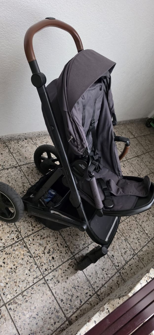 Carrozzine: Kinder wegen complet, passegino completta – Usato da Würenlos venduto da Privato81 1