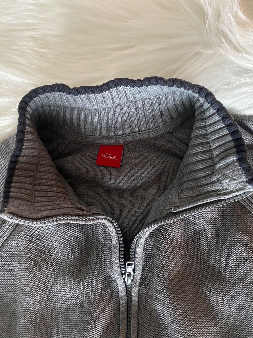 S.Oliver Giacche: S.Oliver Strickjacke XL Herren Grau – Usato da Duebendorf venduto da Alexandertreyer 5