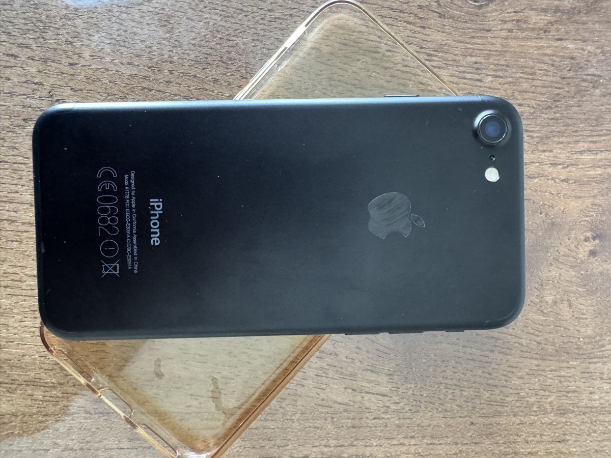 Apple Telefoni cellulari / Smartphones: iPhone 7 32GB Schwarz guter Zustand – Usato da Dietikon venduto da Leodnd 4
