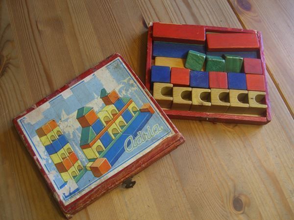 Kit di costruzioni: alter Holzbaukasten "Adria" – Usato da Winterthur venduto da Gaia 1