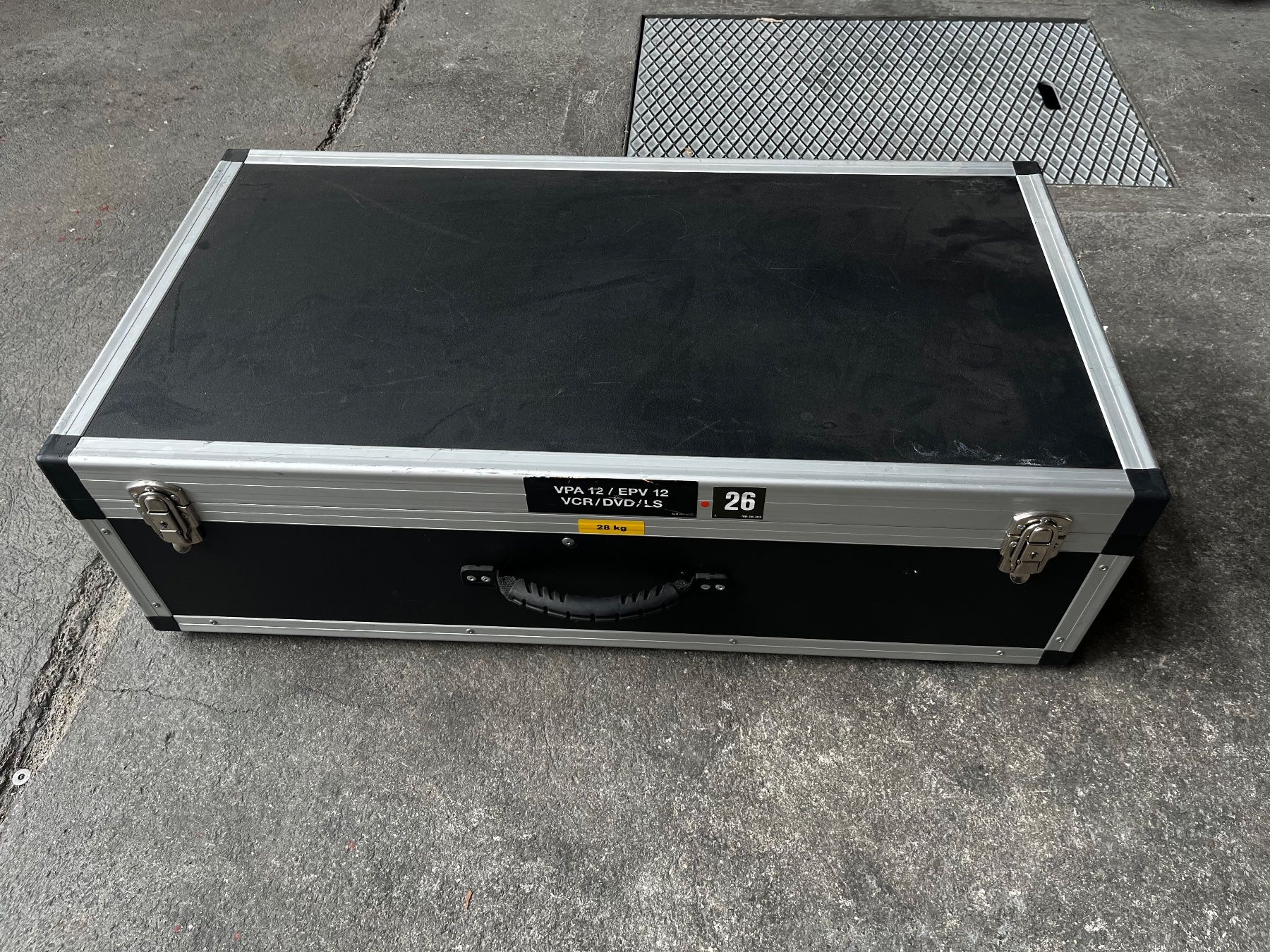 Valigie: VALCA BOX Transportkoffer / Flightcase mit Einlage + Rollen – Usato da Lenzburg venduto da Tempo_1929