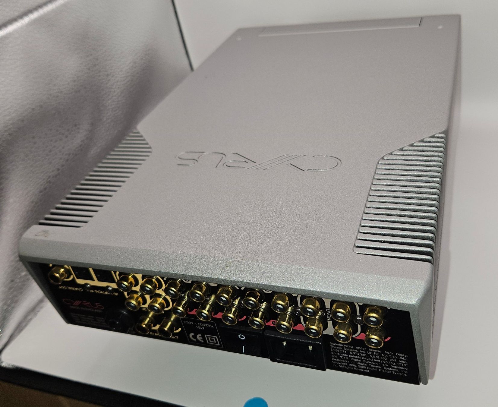 Ricevitori: Cyrus Audio AV8 Preamplifier mit Remote Control – Usato da Riazzino venduto da TicinoCarAudio 1