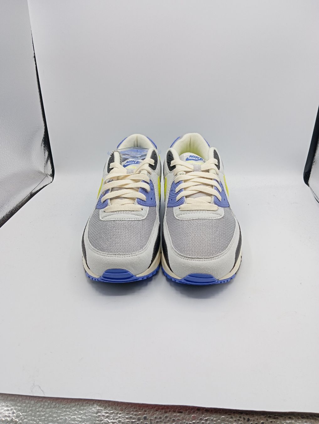 Nike Herrenschuhe: Nike Air Max 90 (EU45) – Neu und originalverpackt aus Schaffhausen von outlez 2