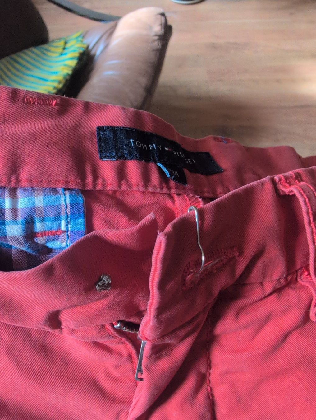 Tommy Hilfiger Pantaloni: alte rote Tommy Hilfiger Shorts – Usato da Hochwald venduto da luk_27n7 4
