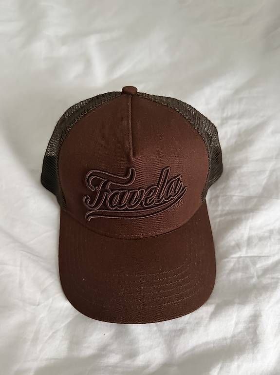 Chapeaux, bonnets & casquettes: favela cap – D'occasion à Hünenberg See par broglisvintage 1