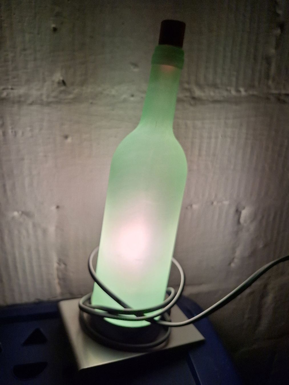 Lampen: Tischlampe, Flaschenlampe grün – Neu (gemäss Beschreibung) aus Niederglatt ZH von Moeb-7