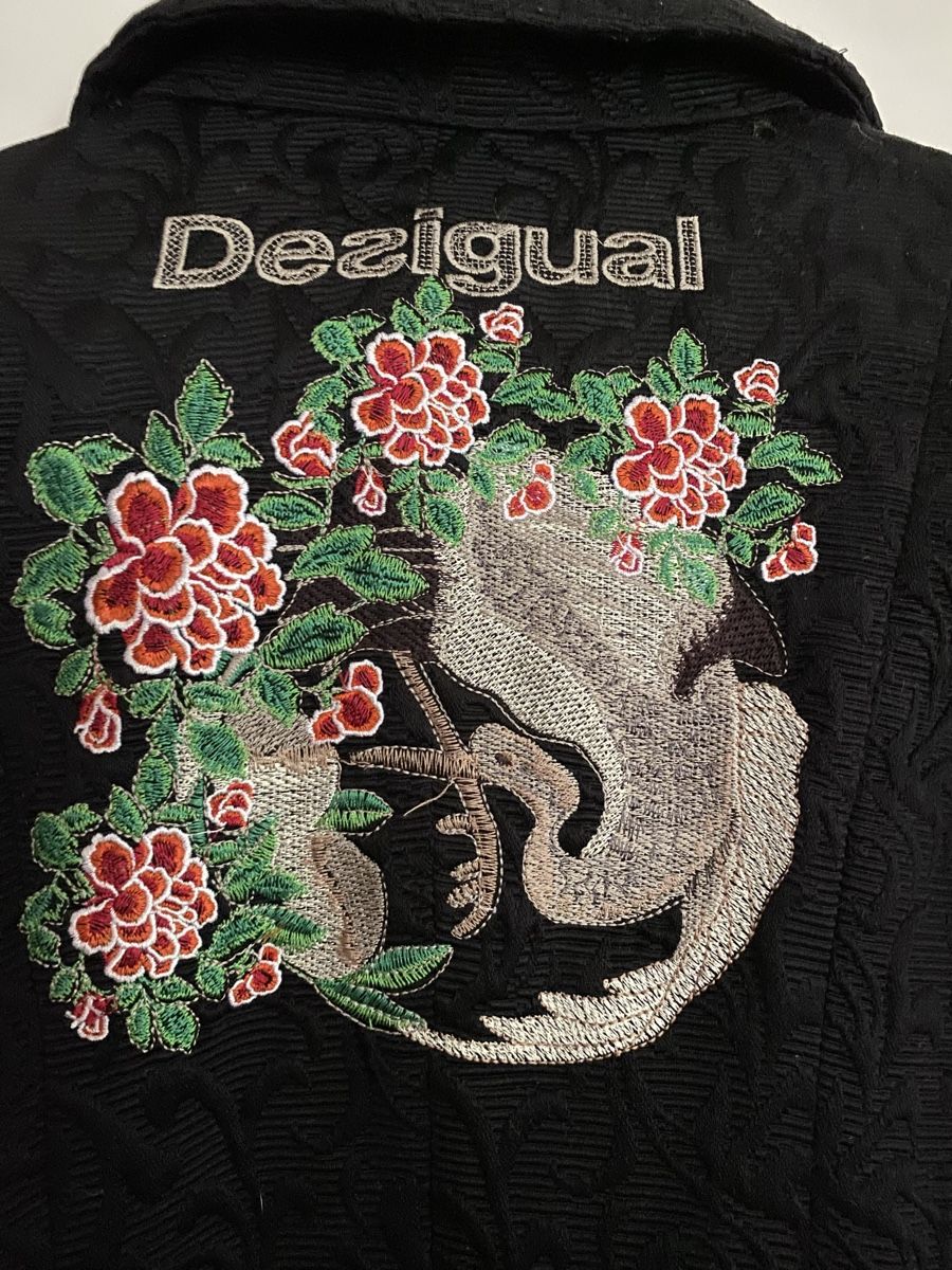 Desigual Cappotti: Wunderschöner Desigual-Mantel – Usato da Sissach venduto da Seraphine1 2