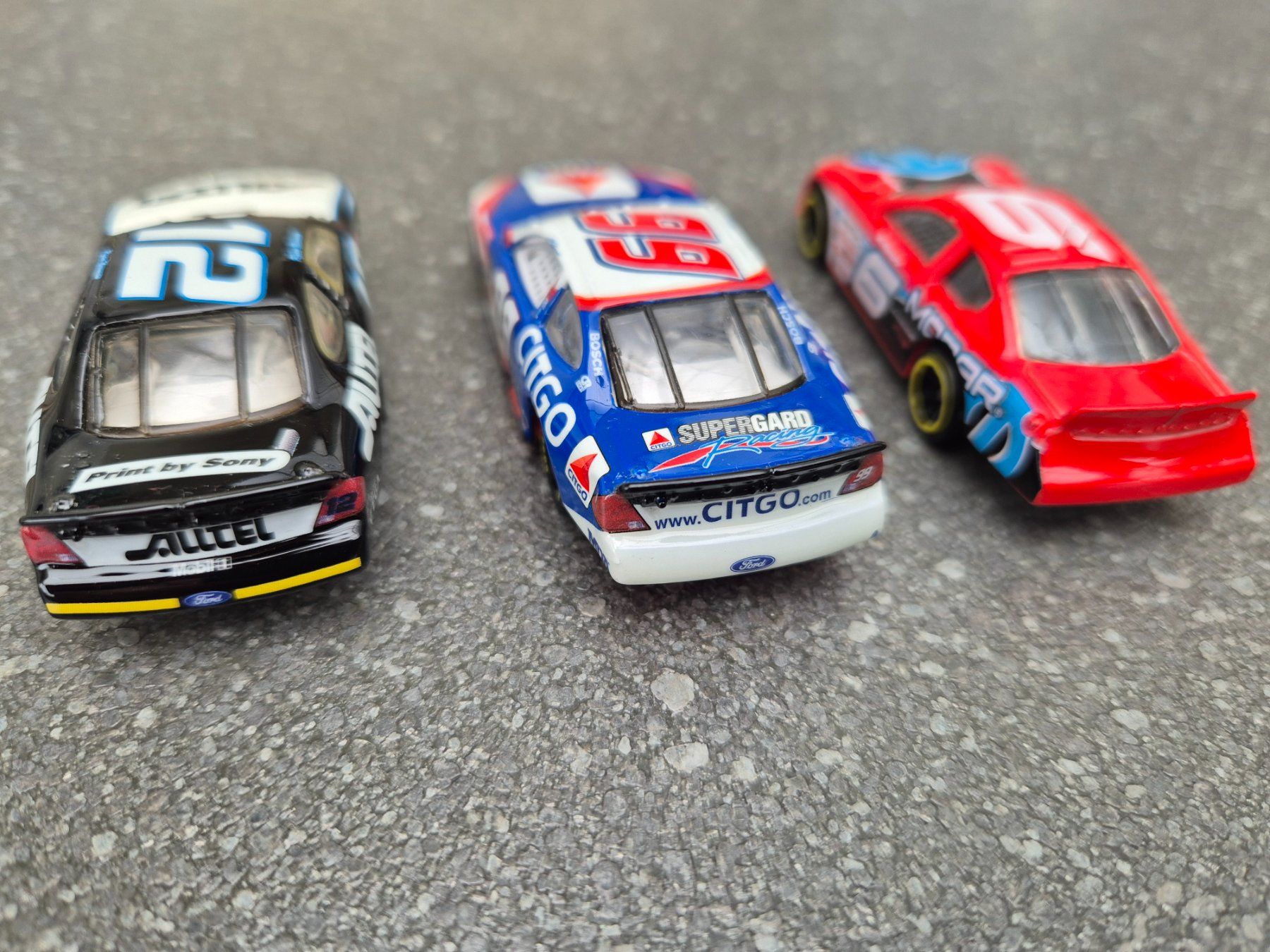 Ford Modellautos: Ford Nascar Hot Wheels. – Gebraucht aus Oberbuchsiten von  1