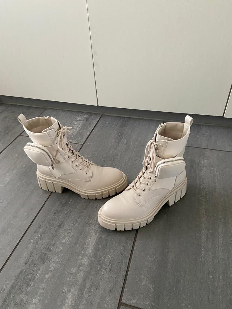 Scarpe da donna: Stiefeletten Gr. 41 – Usato da Thalwil venduto da Briscolina