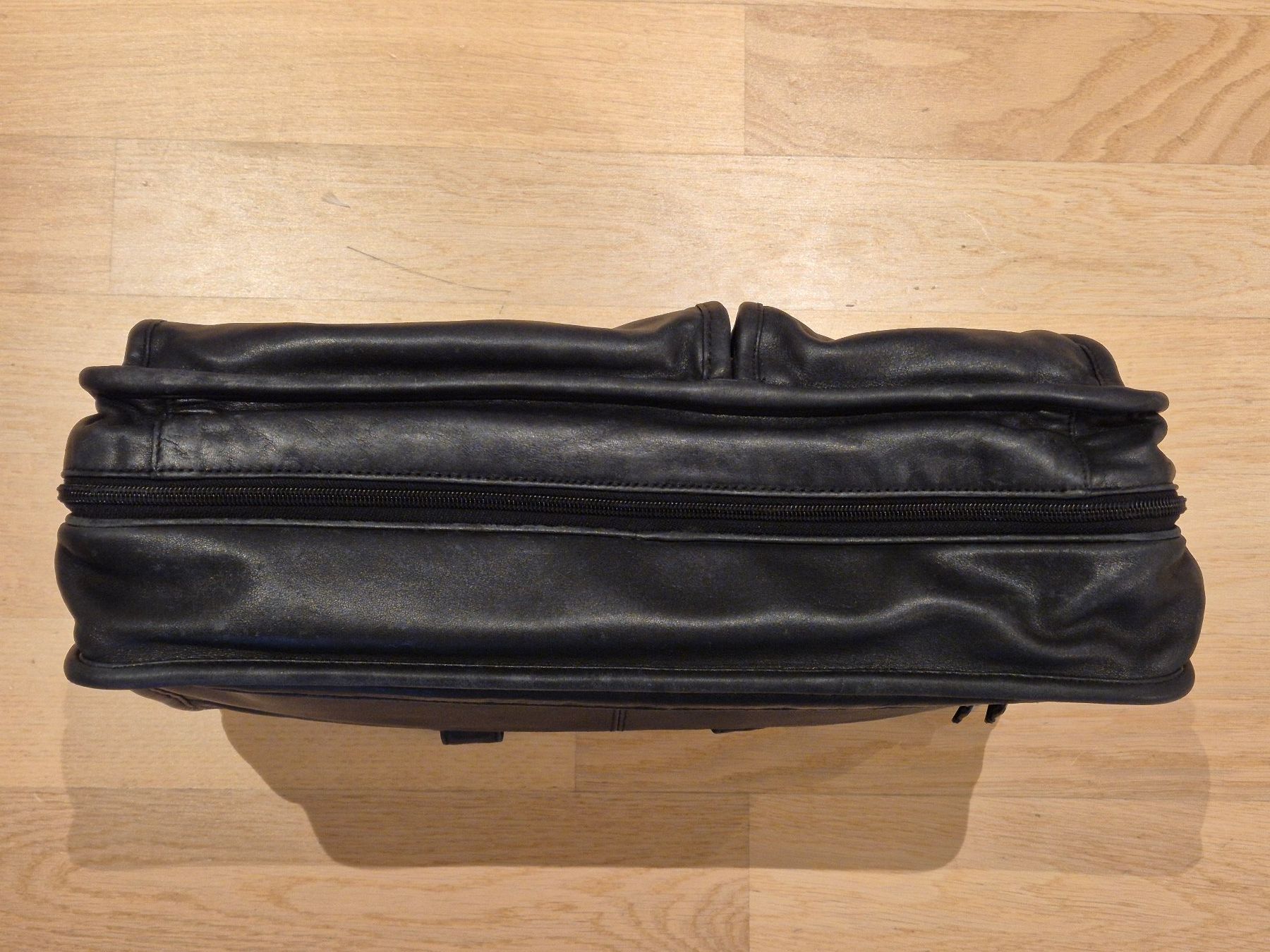 Tumi Borse: TUMI Alpha Expandable 904D3 Leder – Usato da Aarau venduto da 08_15 4