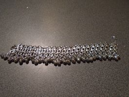 Armband breit, silberfarbig, Kugeln